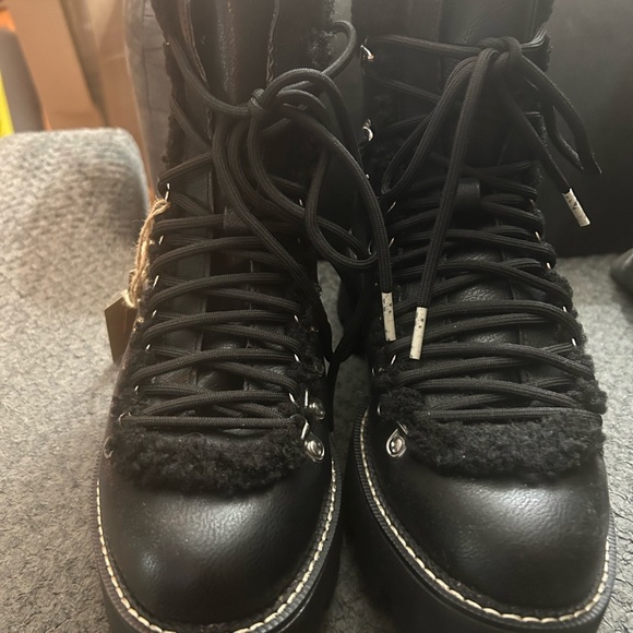 Cycloneee- Cool Planet by Steve Madden - Picture 2 of 4